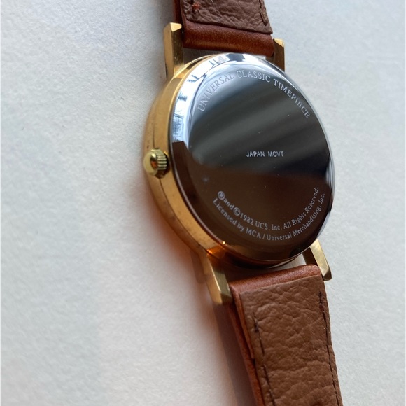 E.T. The Extra Terrestrial 1982 Universal Classic Timepiece Wristwatch - Picture 4 of 11